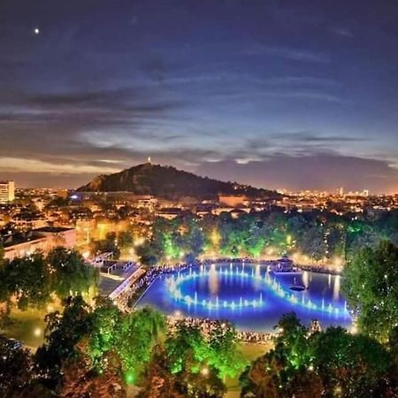 Guest Rooms Super Center Plovdiv Perfect Location Buitenkant foto