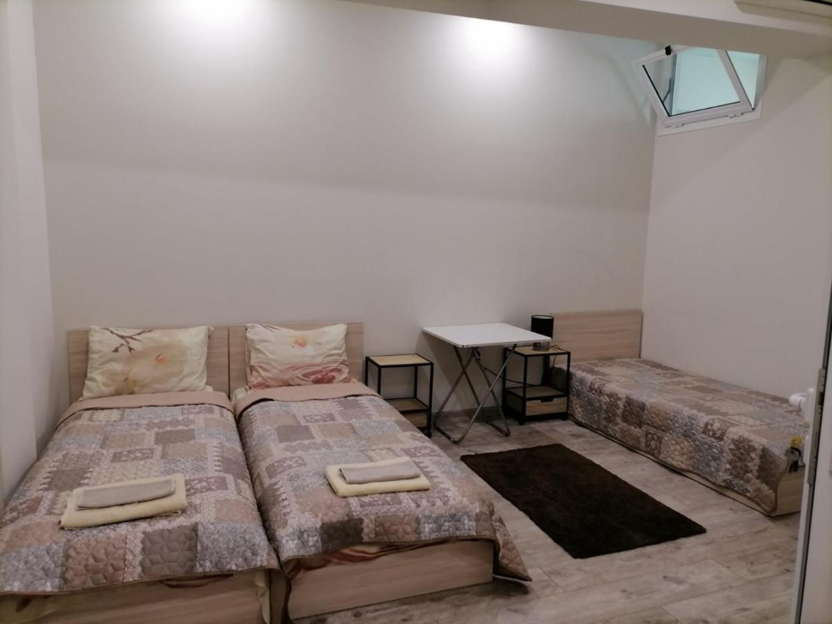 Guest Rooms Super Center Plovdiv Perfect Location Buitenkant foto