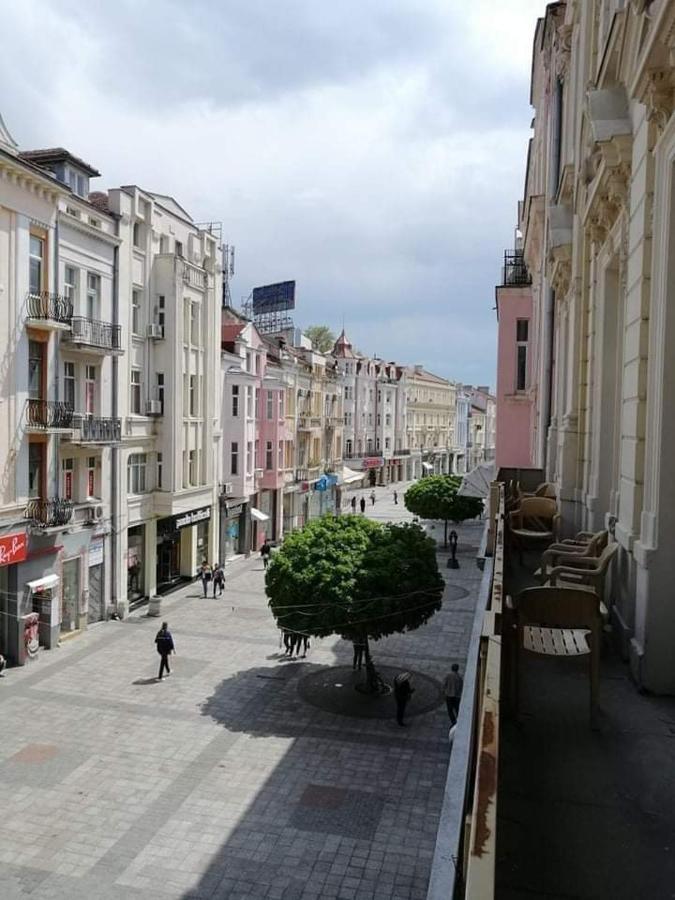 Guest Rooms Super Center Plovdiv Perfect Location Buitenkant foto